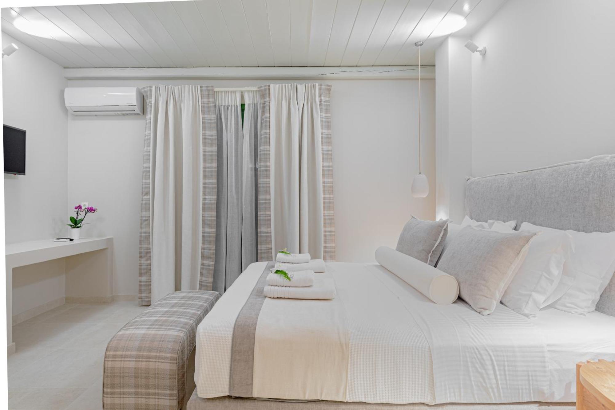 Casa Di Fiori Andros Suites エクステリア 写真